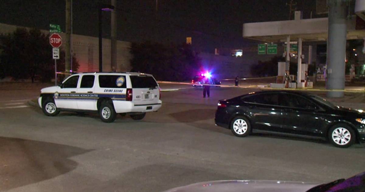 Woman found dead on sidewalk in west Houston | FOX 26 Houston