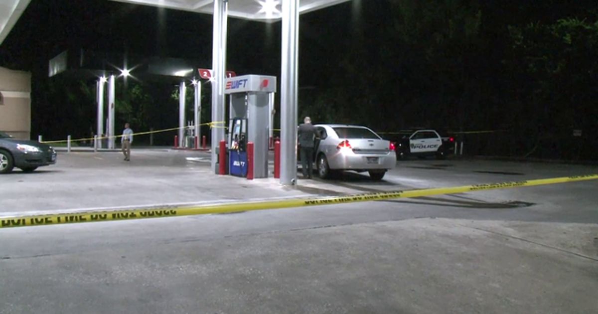 Man fatally shot outside of southwest Houston gas station | FOX 26 Houston