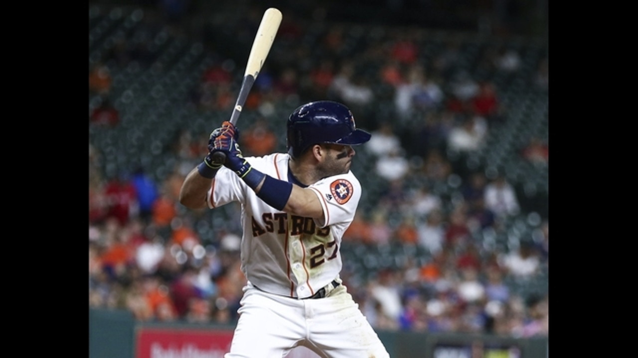 Astros Star Jose Altuve Named AP Male Athlete Of The Year – Houston Public  Media