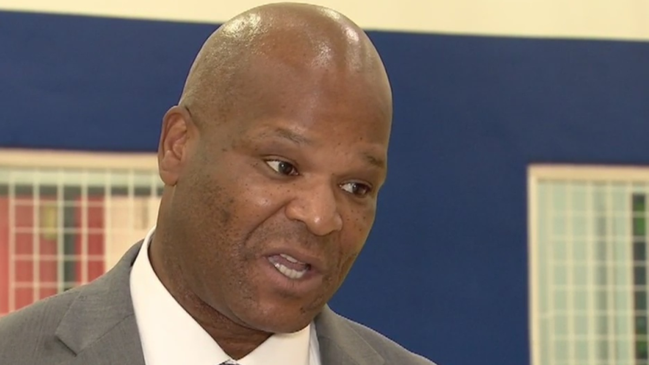 Mayoral candidate Dwight Boykins apologizes for comments made to a