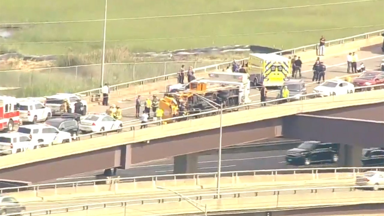 School bus overturns on NJ Turnpike ramp | FOX 26 Houston