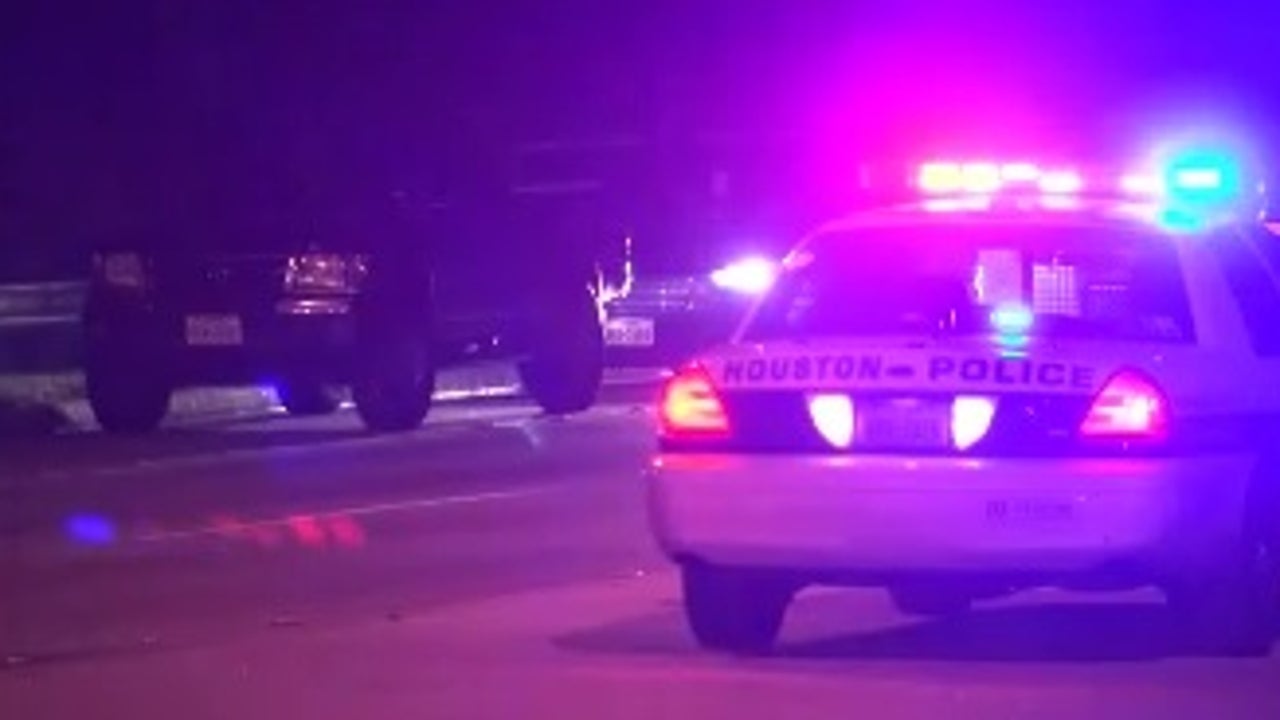 Police Body pulled from Lake Houston