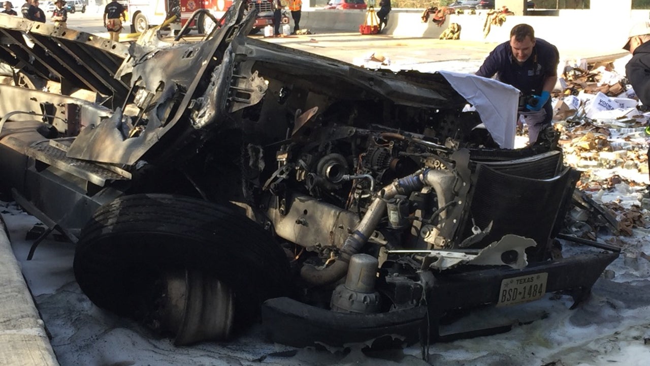 Deadly big rig crash shuts down 59 Eastex Freeway | FOX 26 Houston