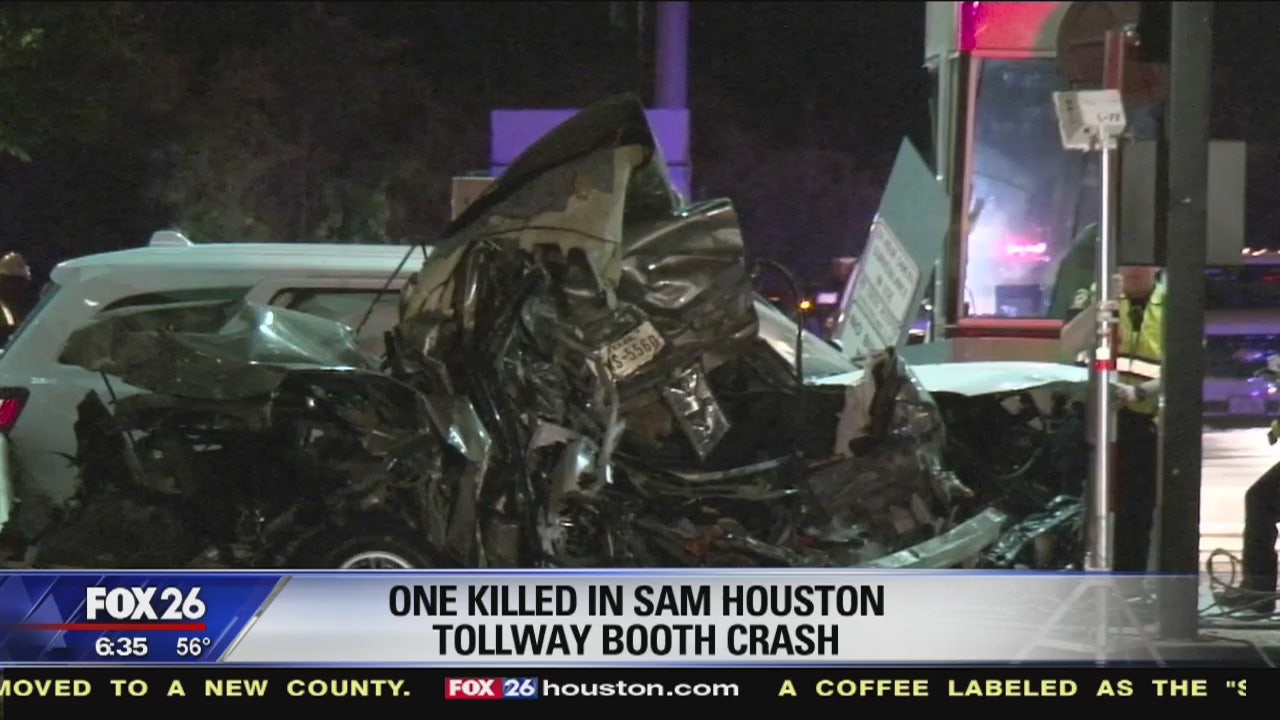 Violent crash kills driver at toll booth on Sam Houston Tollway FOX