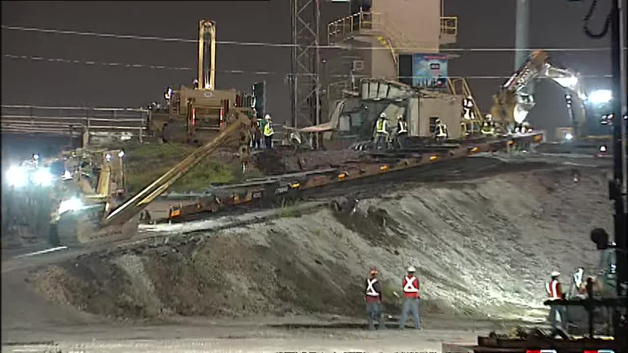 Train derailment cleared in northeast Houston