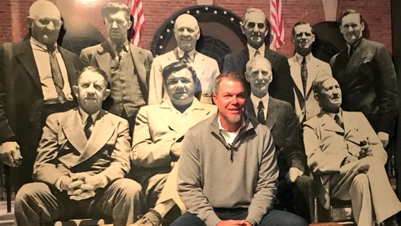 Chipper Jones tours Hall of Fame ahead of July induction