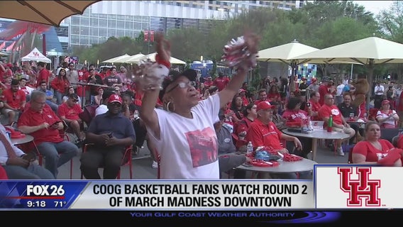 Coogs basketball fans watch team secure spot in Sweet 16