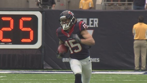 Will Fuller V out indefinitely with broken collarbone