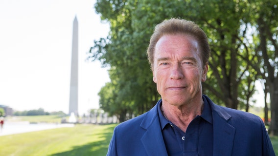 Schwarzenegger, Simone Manuel in JJ Watt Charity Classic