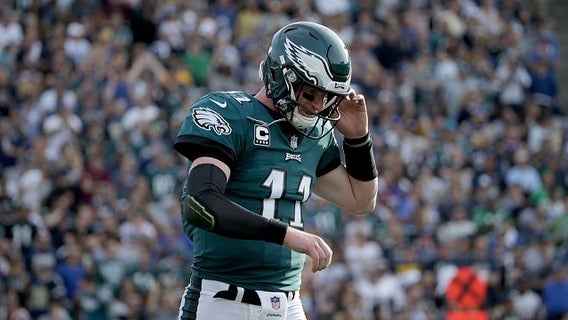 Eagles' Wentz has torn ACL, will miss rest of season