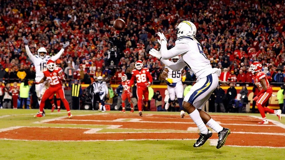 Chargers score last-minute comeback win over Chiefs