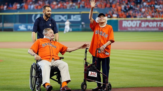 Houston Astros to honor late George H.W. Bush, Barbara Bush on Opening Day