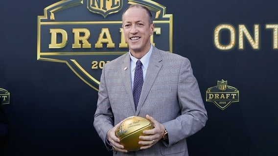 Hall of Fame QB Jim Kelly says tests show return of oral cancer