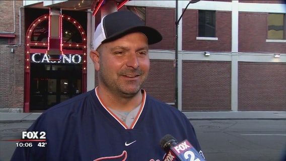 Roseville man catches five foul balls at Tigers game