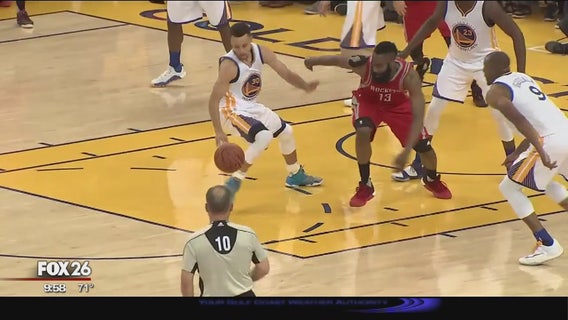 Warriors blow away Rockets in playoff opener