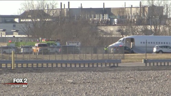 U-M basketball team plane slides off runway at Willow Run
