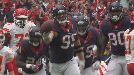 Texans defense leads way in 19-12 win over Chiefs