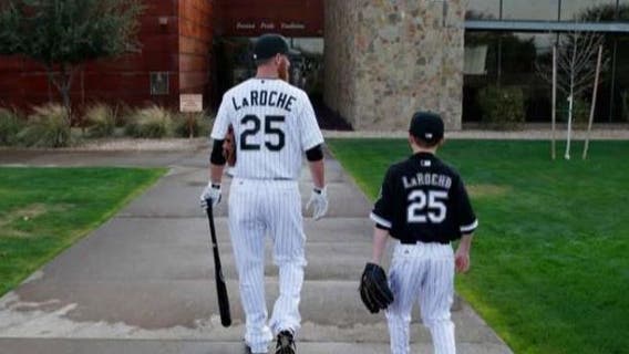 Told to cut son's time in clubhouse, LaRoche leaves White Sox