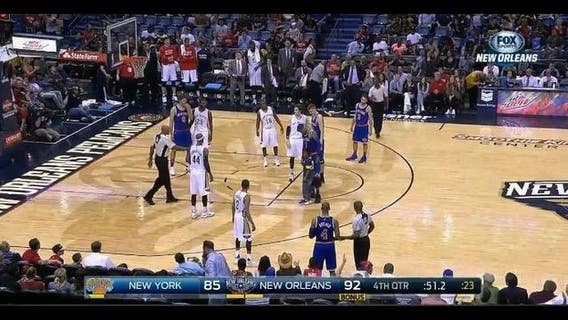 Little kid sprints onto court to hug Carmelo Anthony in New Orleans