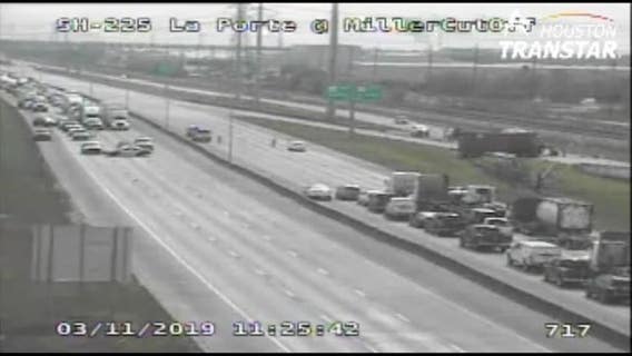SH 225 reopens in La Porte after crash