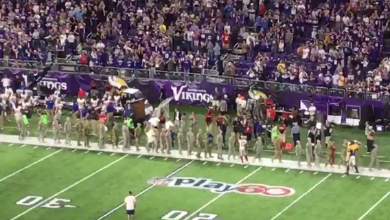 VIDEO: Odell Beckham Jr shakes every soldier's hand at Vikings-Giants game