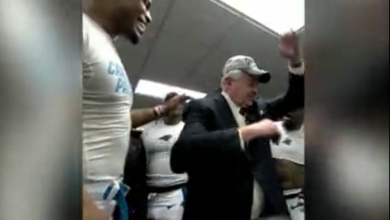 Panthers owner Jerry Richardson paying for employees to attend Super Bowl 50