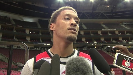 Rockets trade Michael Beasley to Bucks for Tyler Ennis