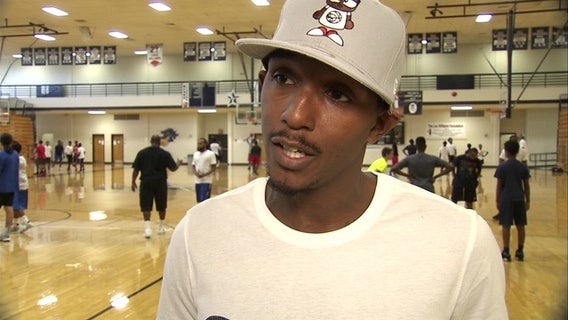 Houston Rockets land guard Lou Williams in trade