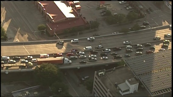 Freak accident kills driver on Houston freeway