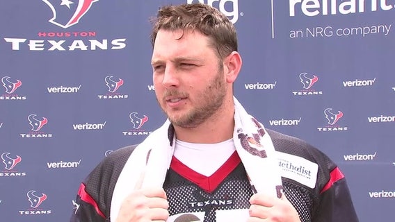 Texans lineman Quessenberry wins 2017 George Halas Award