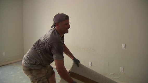 Andy Pettite, Lance Berkman help Harvey flood victim