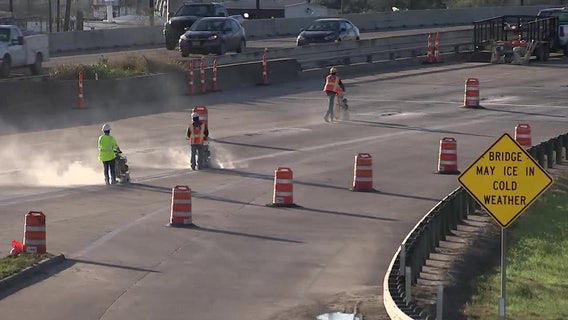 Traffic delays to continue for several days after barge struck East Freeway bridge