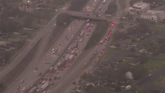 Truck strikes bridge on East Freeway WB at Waco