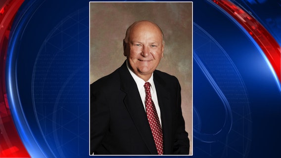 Wayne Huizenga, who built his fortune from Blockbuster, waste management, dies at 80