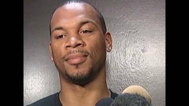 Rockets sign Chuck Hayes