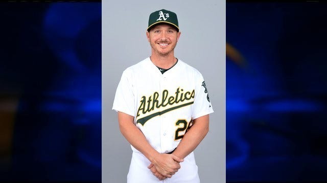 Astros send OF Hoes to Triple-A to make room for LHP Kazmir