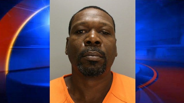 Father of Texans linebacker Clowney charged with attempted murder