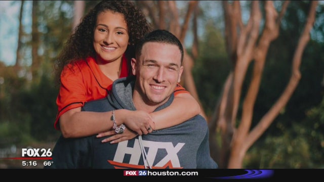 Alex Bregman agrees to join high school senior for her graduation photoshoot
