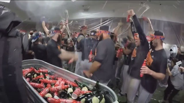 Astros clinch first playoff trip since 2005