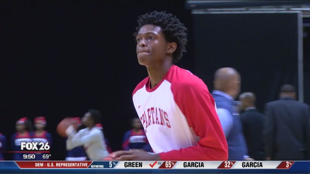 De'Aaron Fox scores 40 in Cy Lakes win