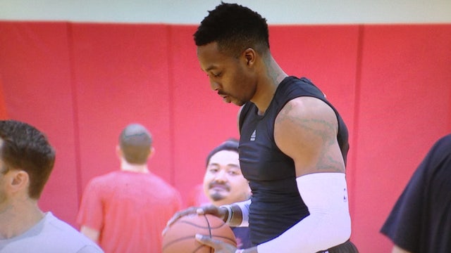 Dwight Howard focused on the present, not his contract