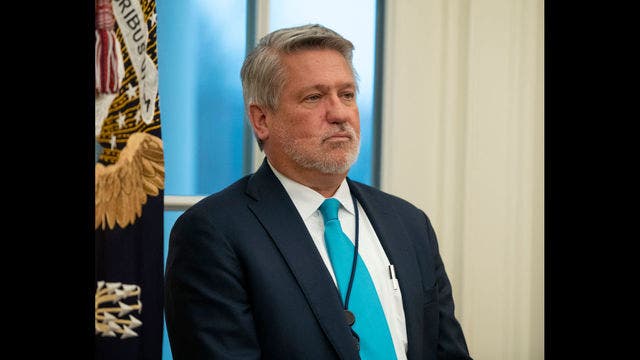 Bill Shine resigns White House communications post