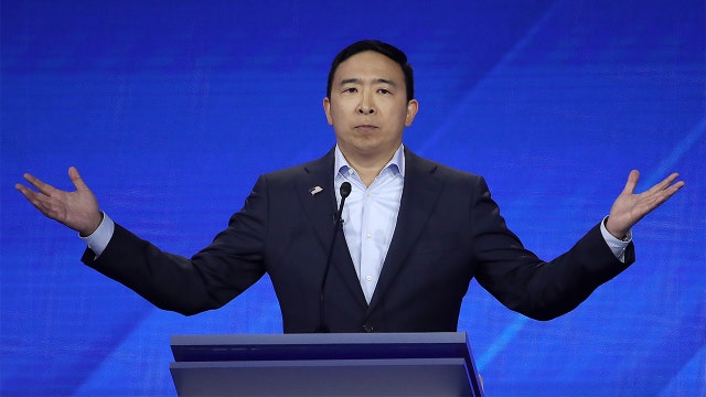 Andrew Yang, 2020 democratic hopeful, announces plans to give away $1K per month to 10 families