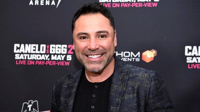 Oscar De La Hoya says he's 'very seriously' considering presidential run