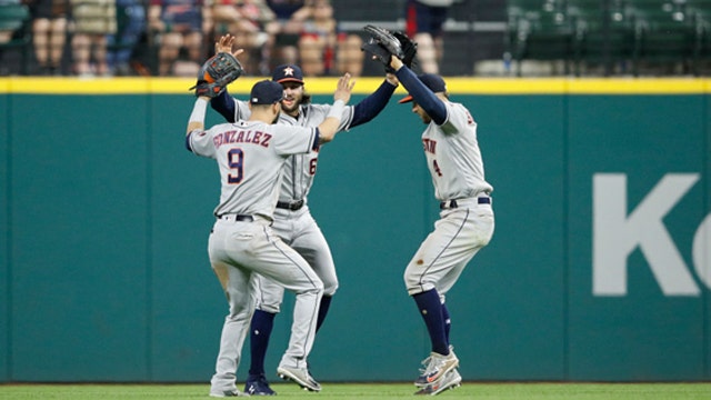 Astros pour it on for 11-2 win over Indians