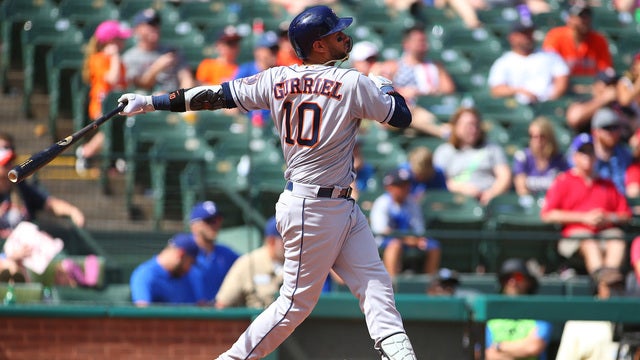 Balk gives Astros 8-7 win, first 4-game sweep of Rangers
