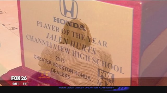 Channelview's Jalen Hurts wins Greater Houston Honda Player of the Year