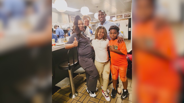 Man feeds homeless Georgians dinner at Waffle House