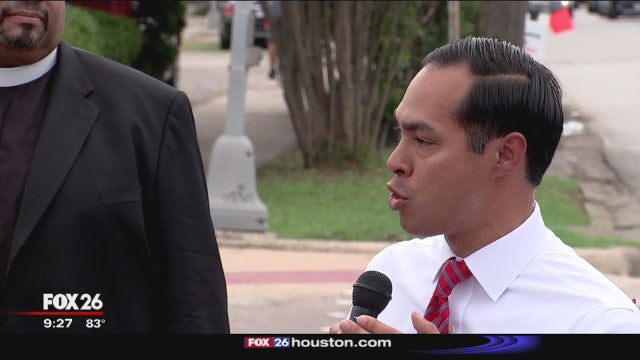 Presidential Candidate Julian Castro joins union for immigrant rights rally in Houston