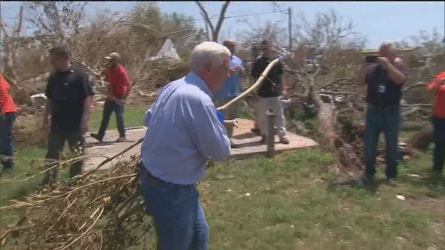 Vice President Pence rolls up sleeves to help with Harvey cleanup